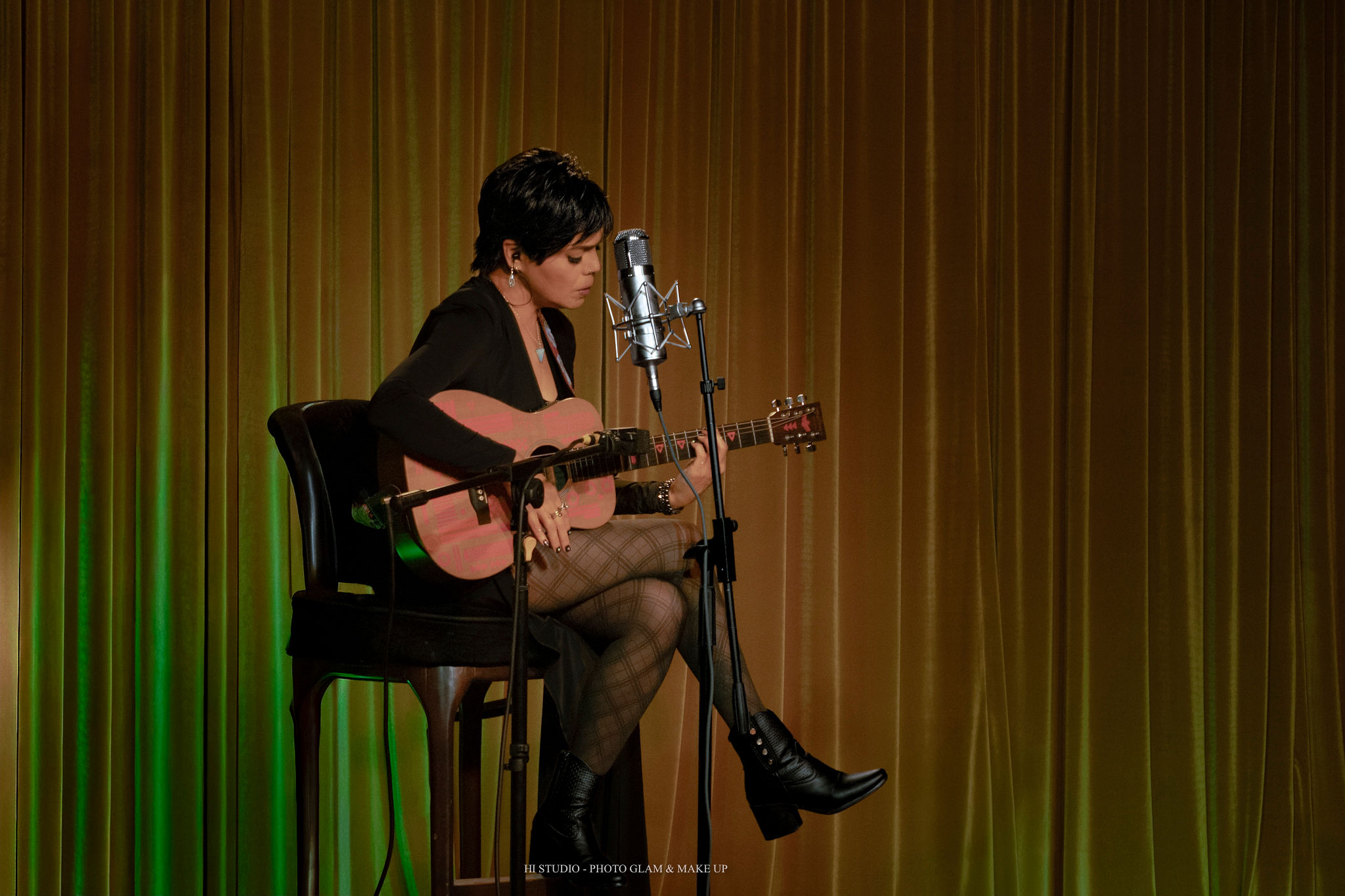 Nidia Barajas en composicion fotografica panoramica